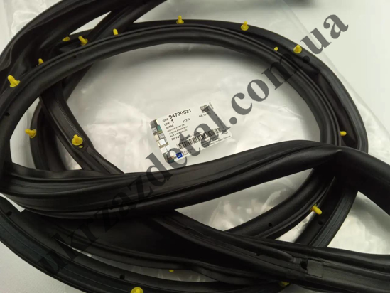  Зображення Ущільнювач двері передньої правої Авео GM 94790531 